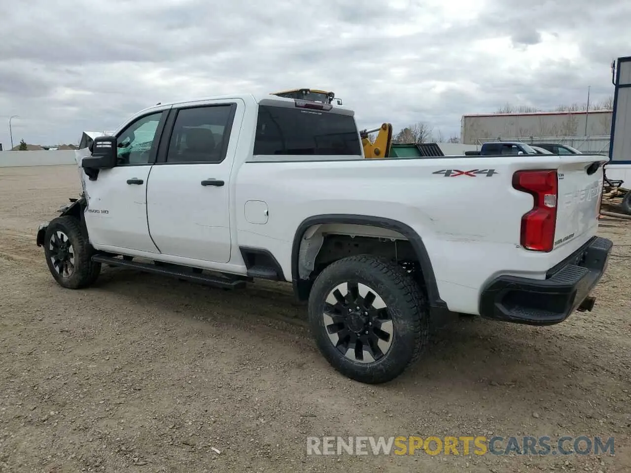 2 Фотография поврежденного автомобиля 1GC4YME77LF324703 CHEVROLET ALL Models 2020