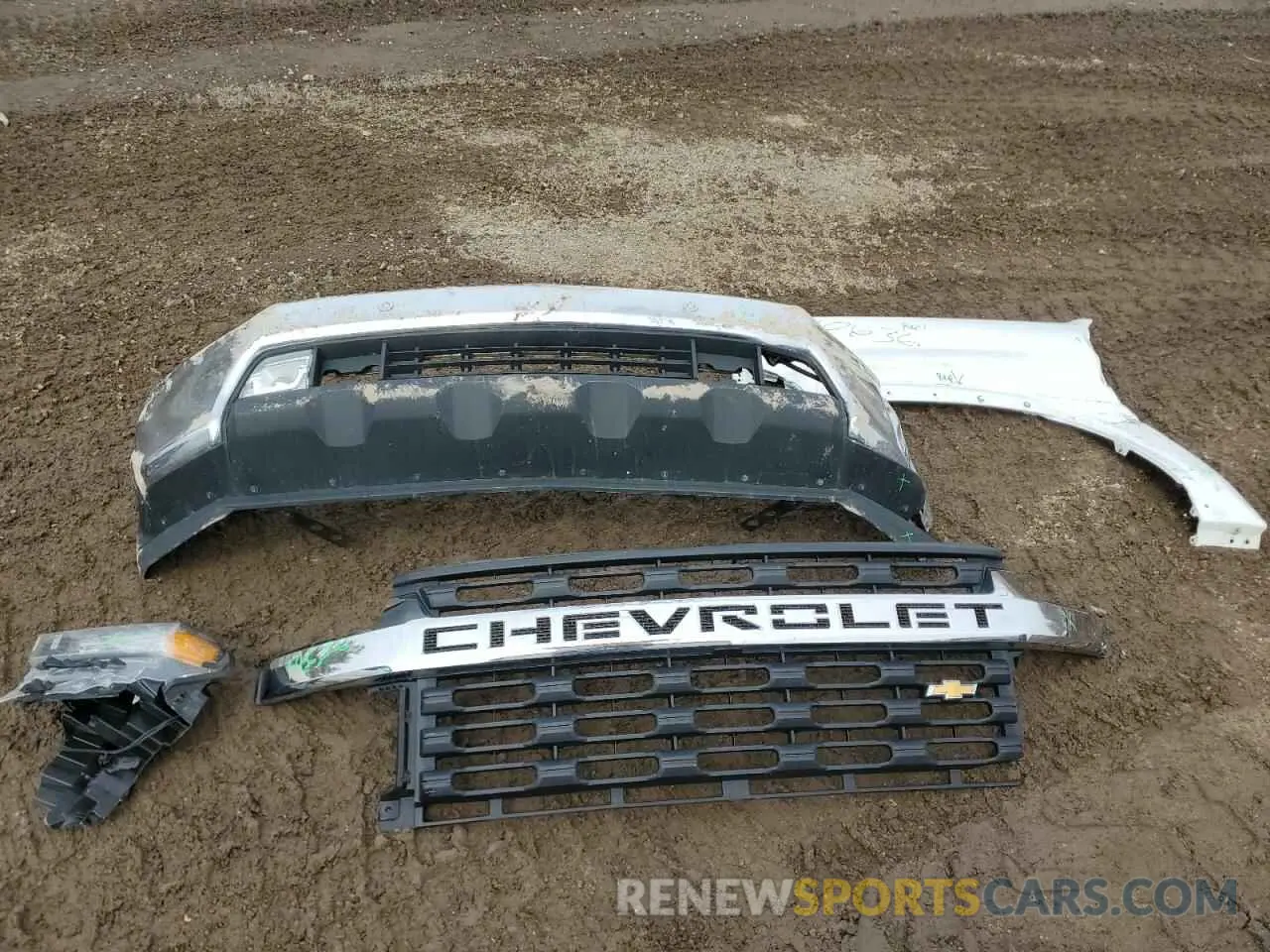 12 Photograph of a damaged car 1GC4YNE7XLF286664 CHEVROLET ALL Models 2020