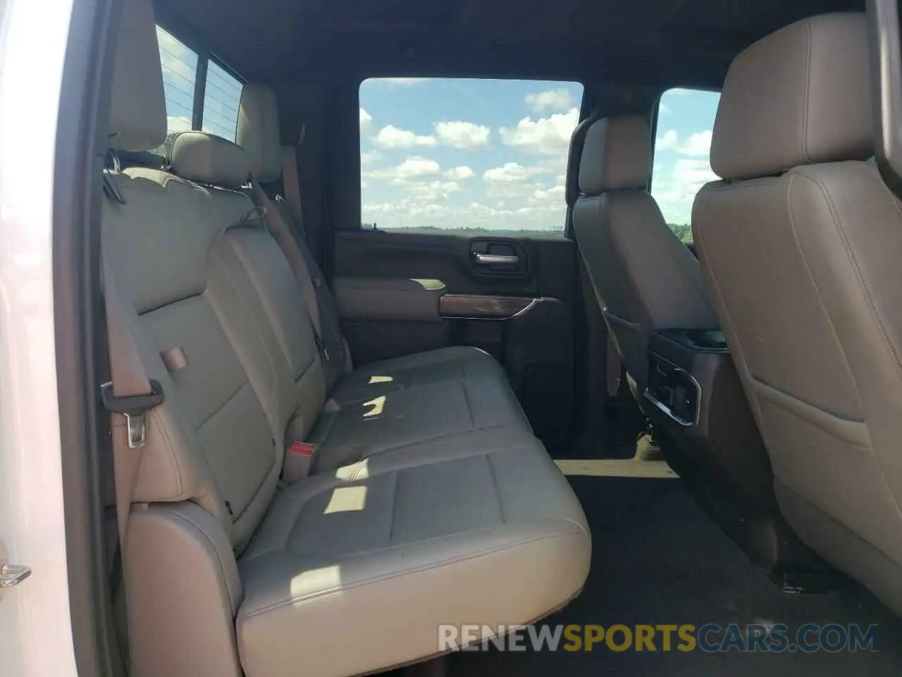 10 Фотография поврежденного автомобиля 1GC4YPEY5LF236114 CHEVROLET ALL Models 2020