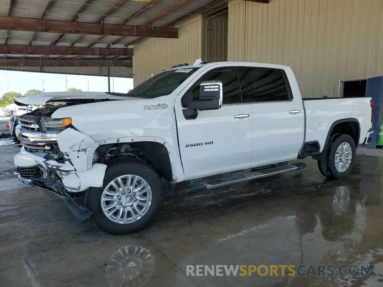 1 Photograph of a damaged car 1GC4YREY4LF179237 CHEVROLET ALL Models 2020