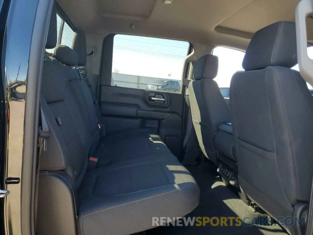 10 Фотография поврежденного автомобиля 1GC4YTEYXLF347833 CHEVROLET ALL Models 2020