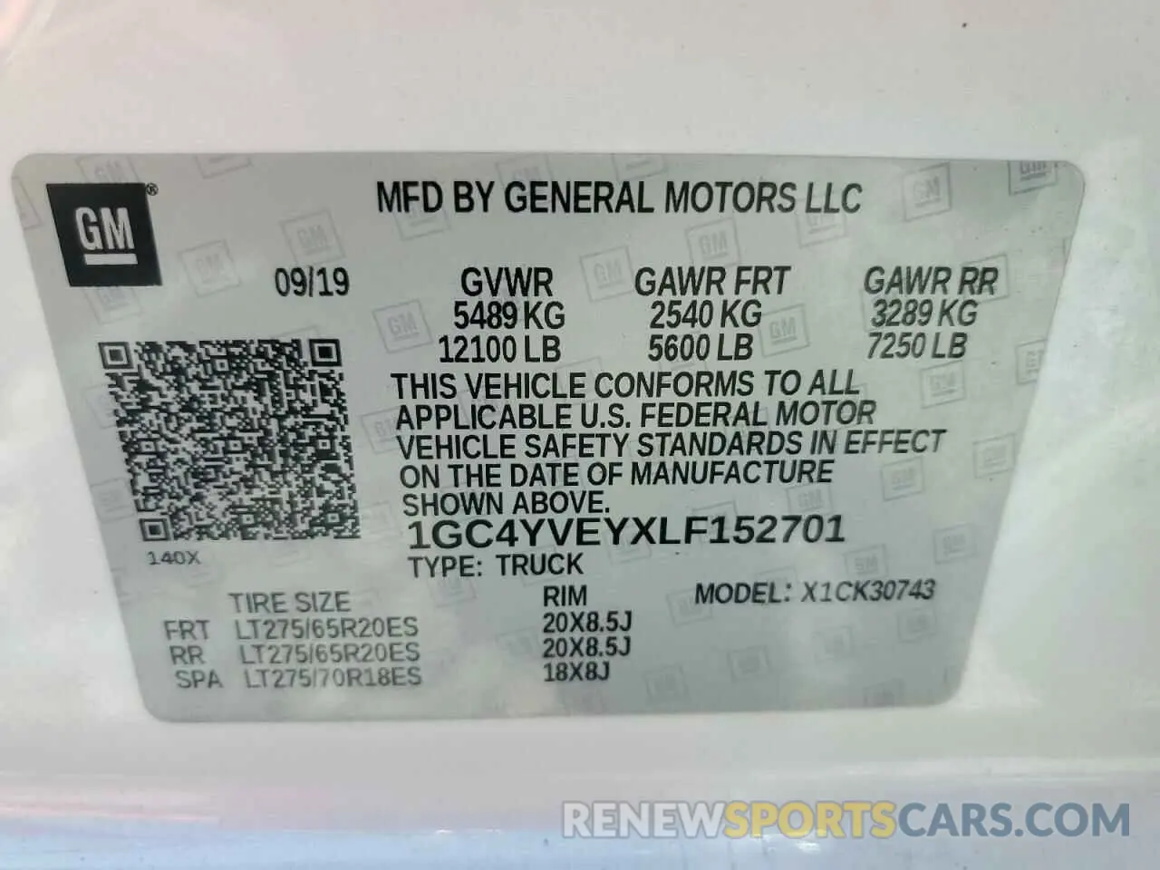 12 Photograph of a damaged car 1GC4YVEYXLF152701 CHEVROLET ALL Models 2020