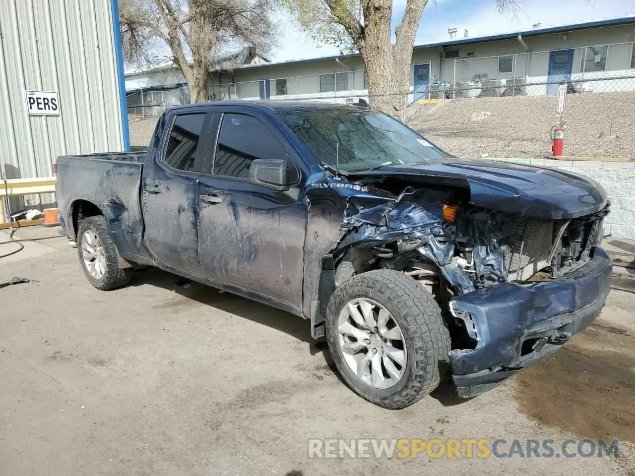 4 Фотография поврежденного автомобиля 1GCRWBEHXLZ372834 CHEVROLET ALL Models 2020