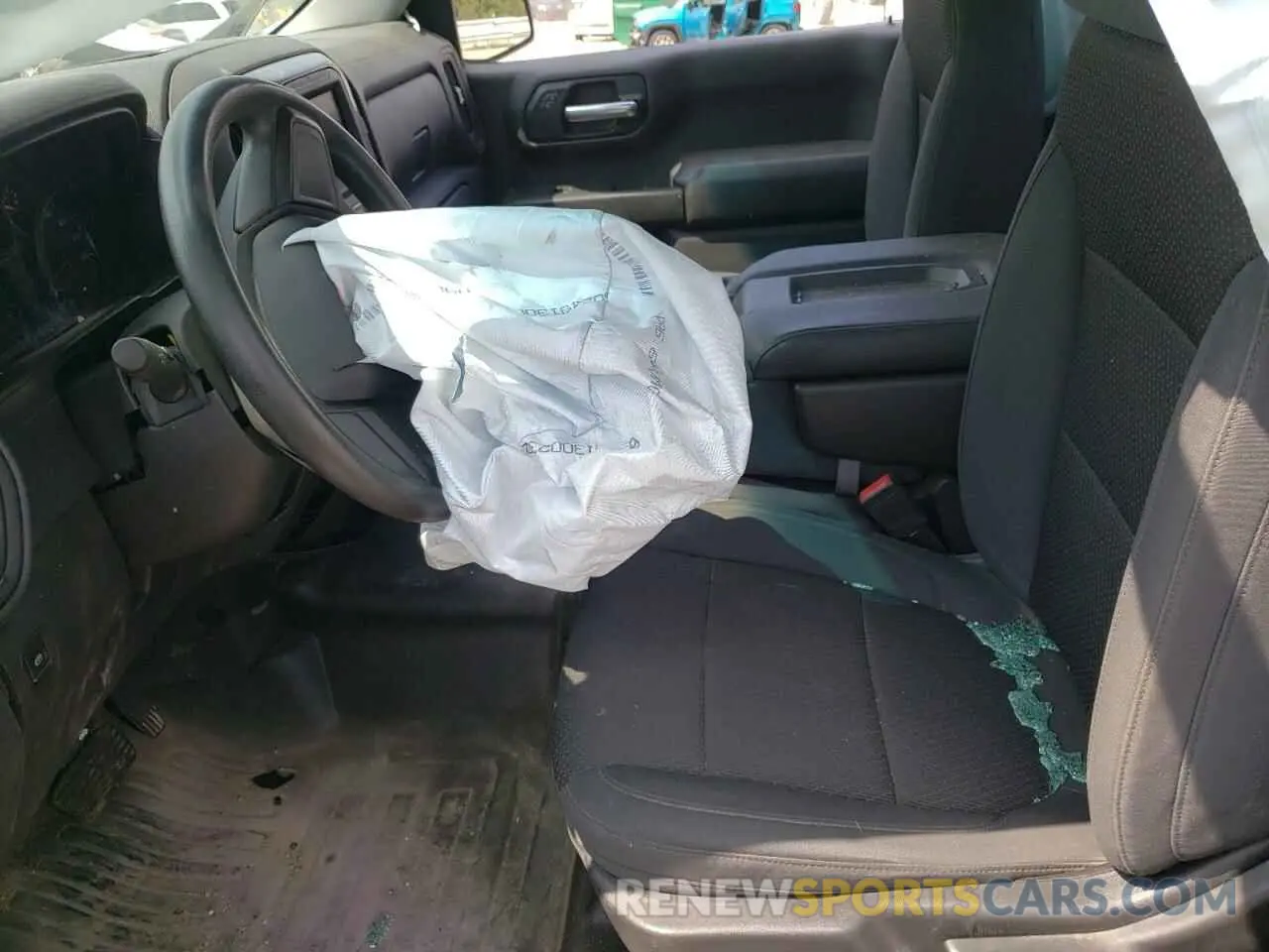 7 Photograph of a damaged car 3GCNWAEF5LG322849 CHEVROLET ALL Models 2020