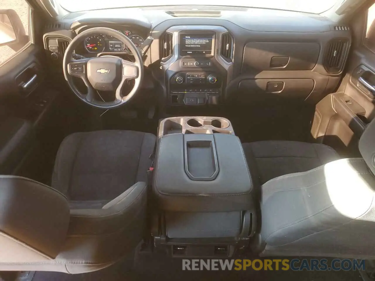 8 Фотография поврежденного автомобиля 3GCPWBEK2LG210070 CHEVROLET ALL Models 2020