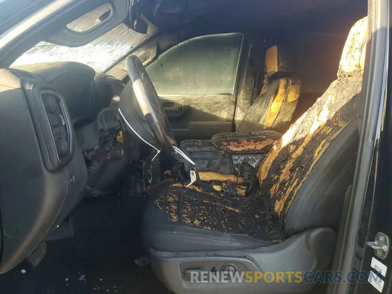 7 Photograph of a damaged car 3GCPWDED1LG224409 CHEVROLET ALL Models 2020