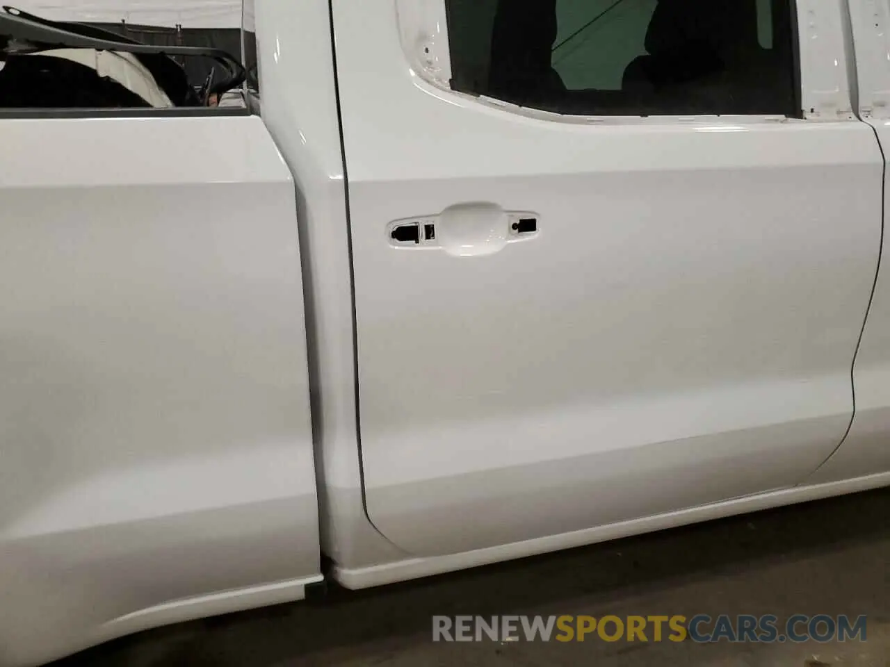10 Photograph of a damaged car 3GCPYAEK5LG199635 CHEVROLET ALL Models 2020