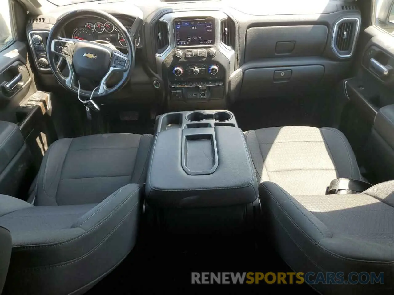 8 Фотография поврежденного автомобиля 3GCPYDEKXLG310620 CHEVROLET ALL Models 2020