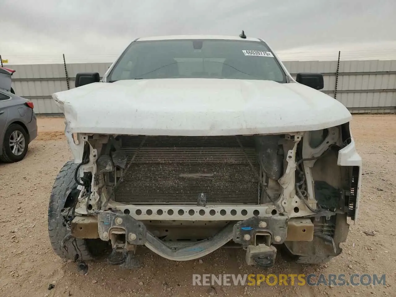 5 Photograph of a damaged car 3GCUYAEFXLG114195 CHEVROLET ALL Models 2020