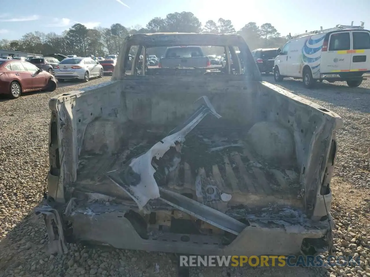 6 Photograph of a damaged car 3GCUYBEF9LG234592 CHEVROLET ALL Models 2020