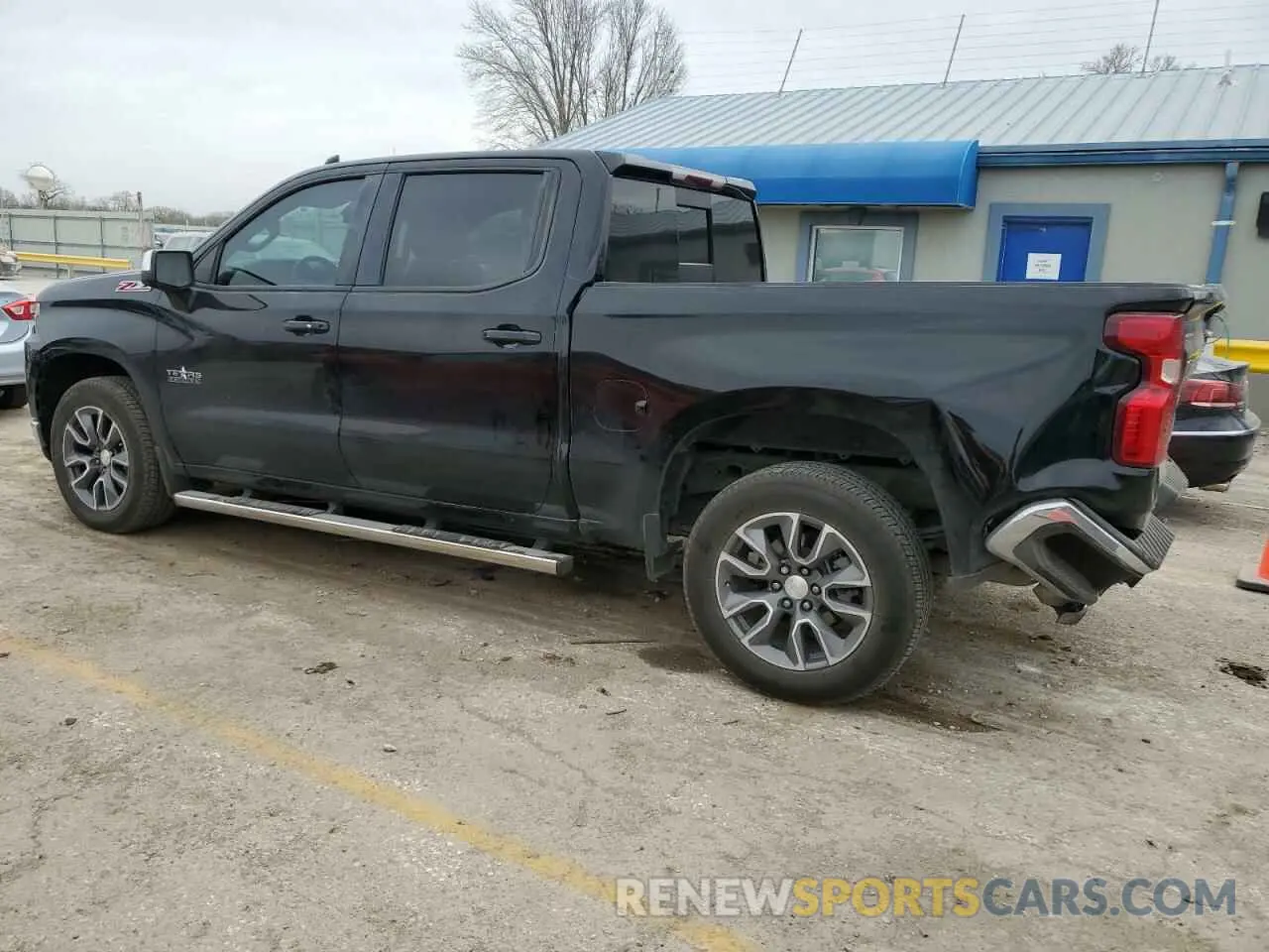 2 Фотография поврежденного автомобиля 3GCUYDED1LG123111 CHEVROLET ALL Models 2020