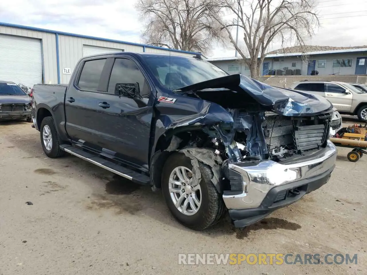 4 Фотография поврежденного автомобиля 3GCUYDET0LG452275 CHEVROLET ALL Models 2020