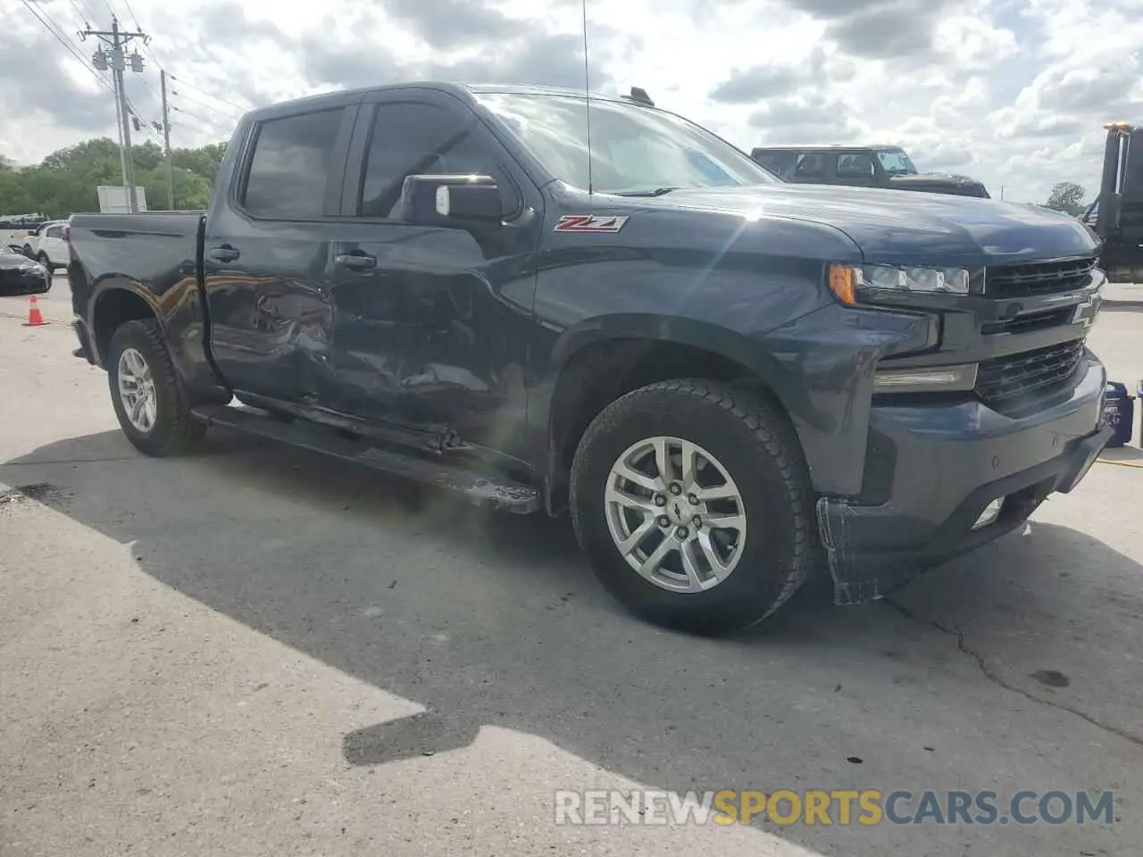 4 Photograph of a damaged car 3GCUYEED6LG404195 CHEVROLET ALL Models 2020