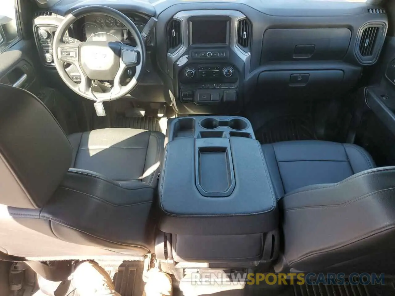 8 Фотография поврежденного автомобиля 1GC1YLE73MF235581 CHEVROLET ALL Models 2021