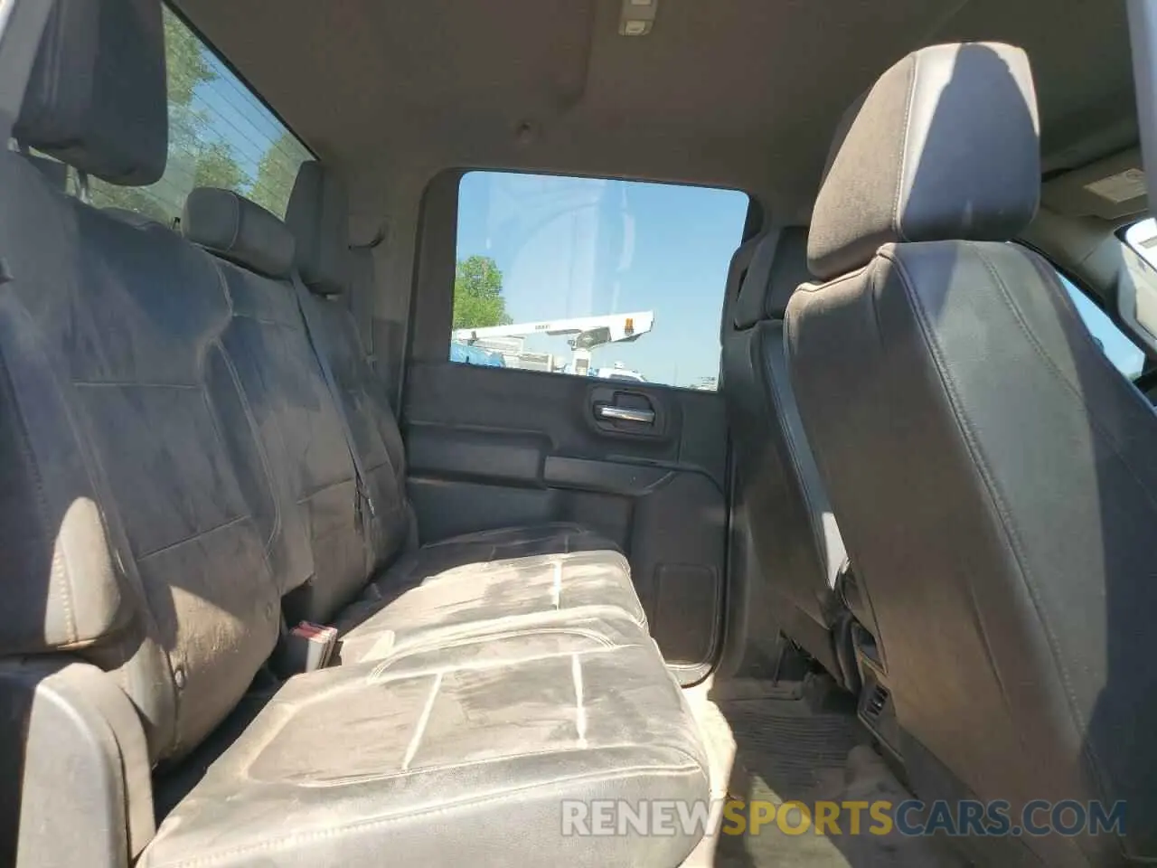 10 Фотография поврежденного автомобиля 1GC1YLE76MF288761 CHEVROLET ALL Models 2021