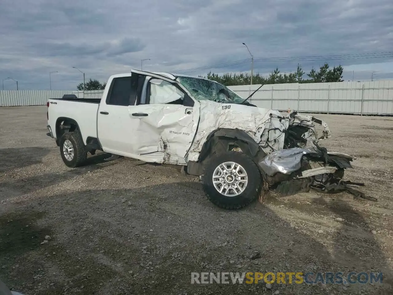 4 Фотография поврежденного автомобиля 1GC4YLE74MF275309 CHEVROLET ALL Models 2021