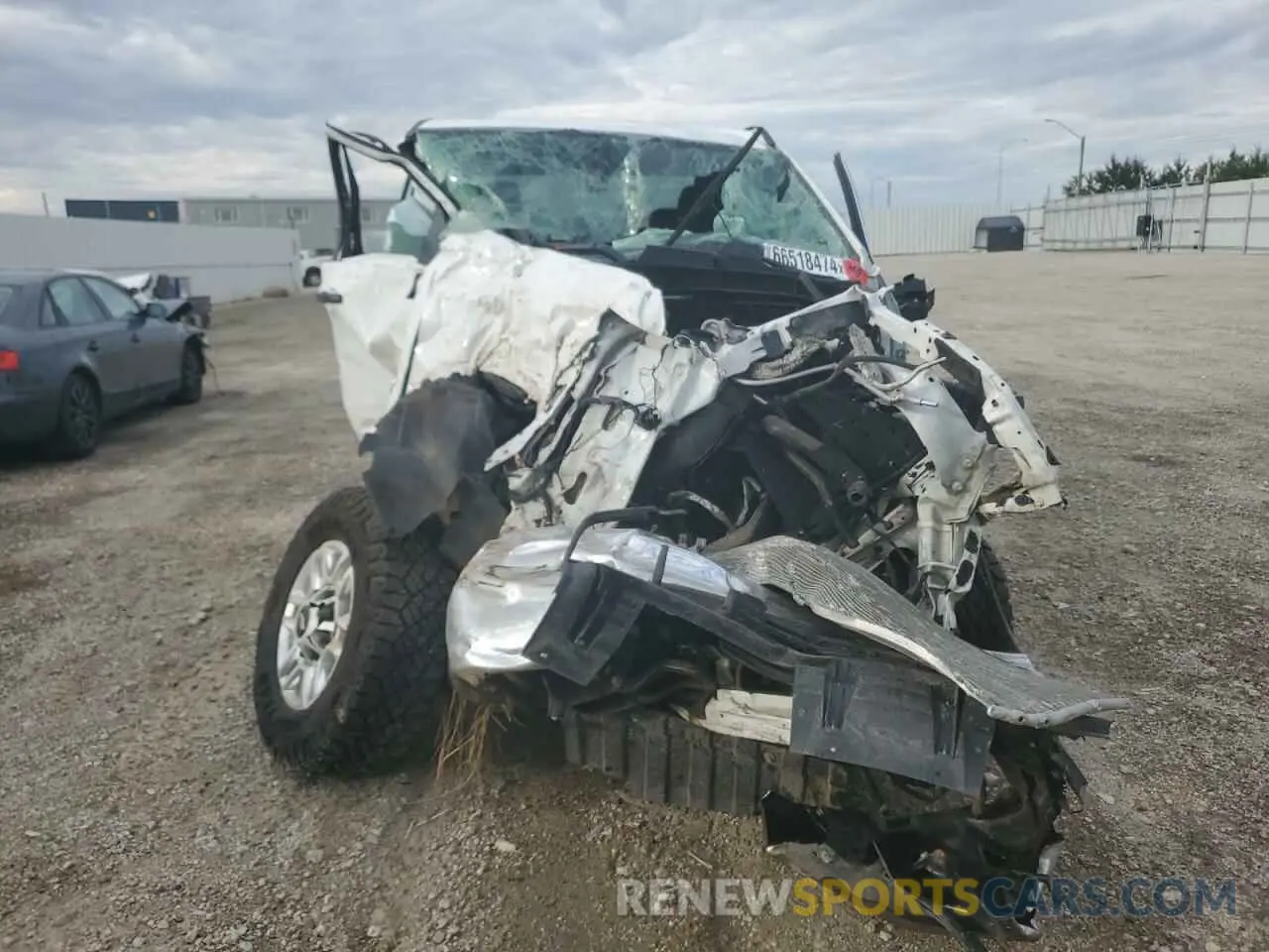 5 Фотография поврежденного автомобиля 1GC4YLE74MF275309 CHEVROLET ALL Models 2021