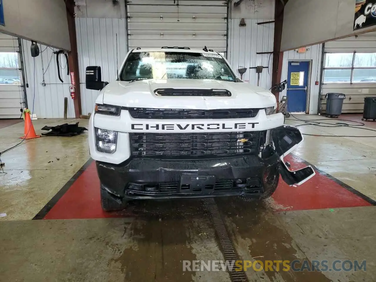 5 Photograph of a damaged car 1GC4YME77MF245615 CHEVROLET ALL Models 2021