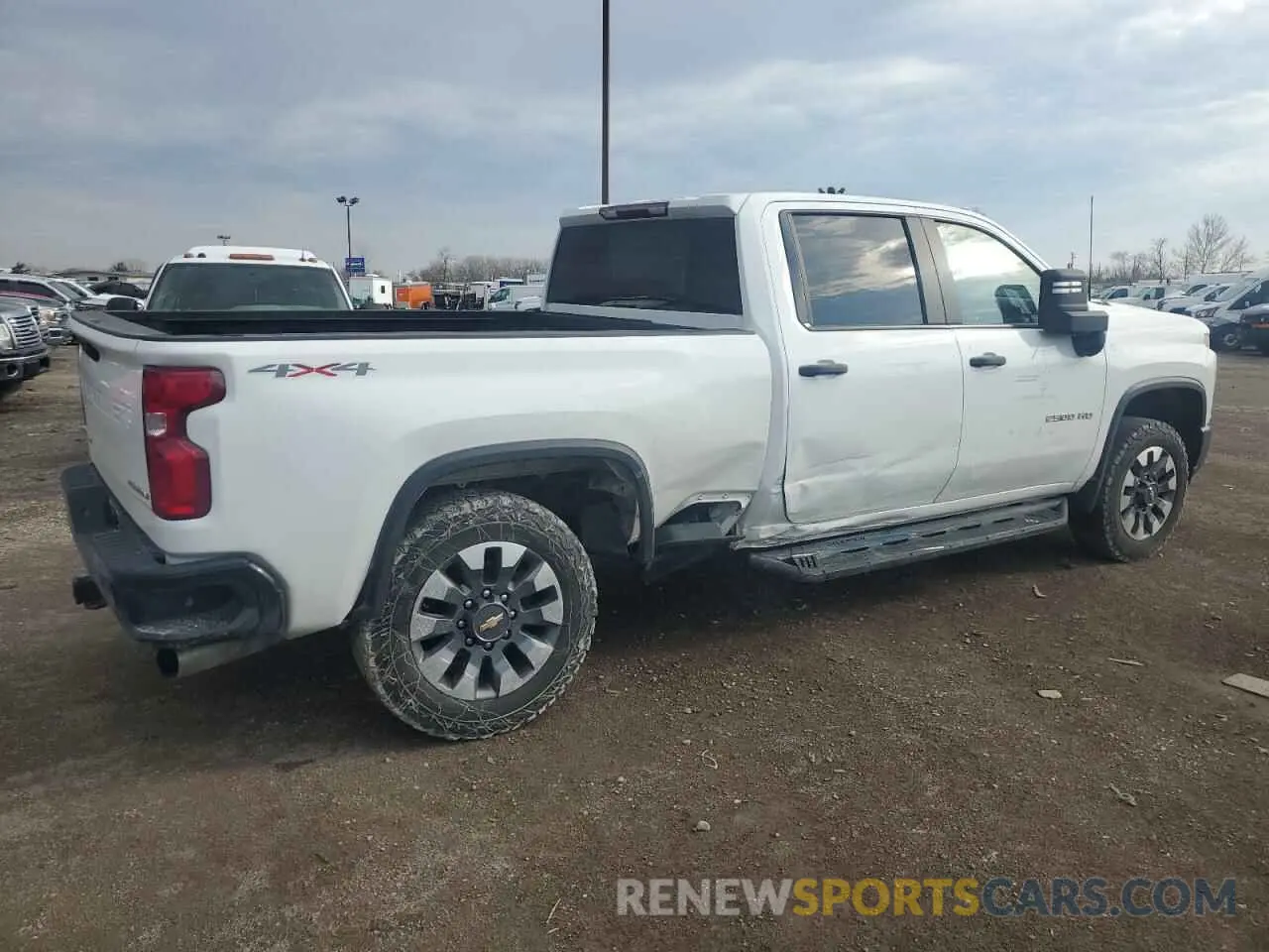 3 Photograph of a damaged car 1GC4YMEY3MF310713 CHEVROLET ALL Models 2021