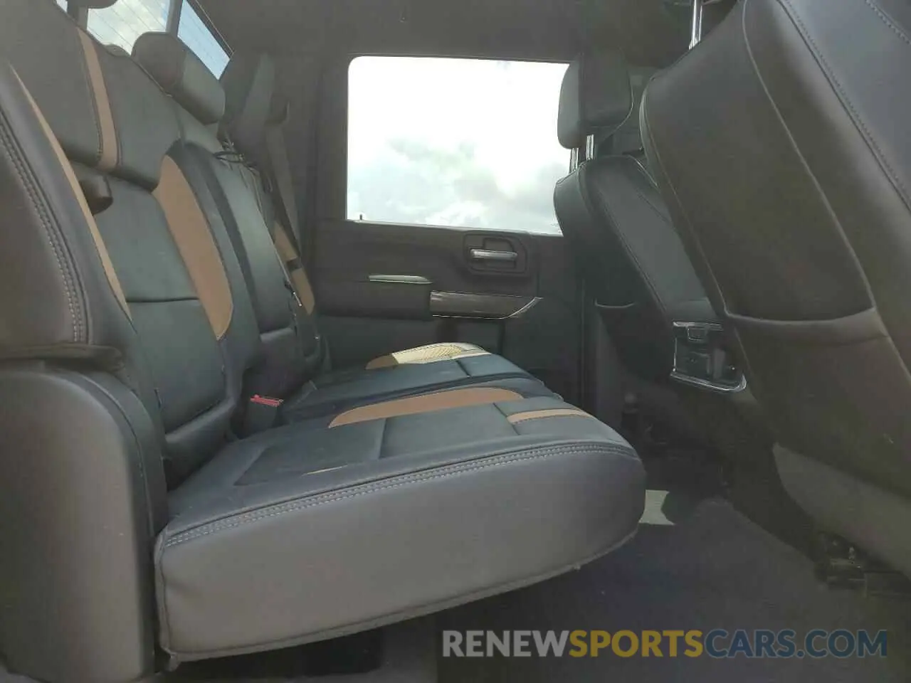10 Фотография поврежденного автомобиля 1GC4YPEY5MF151422 CHEVROLET ALL Models 2021