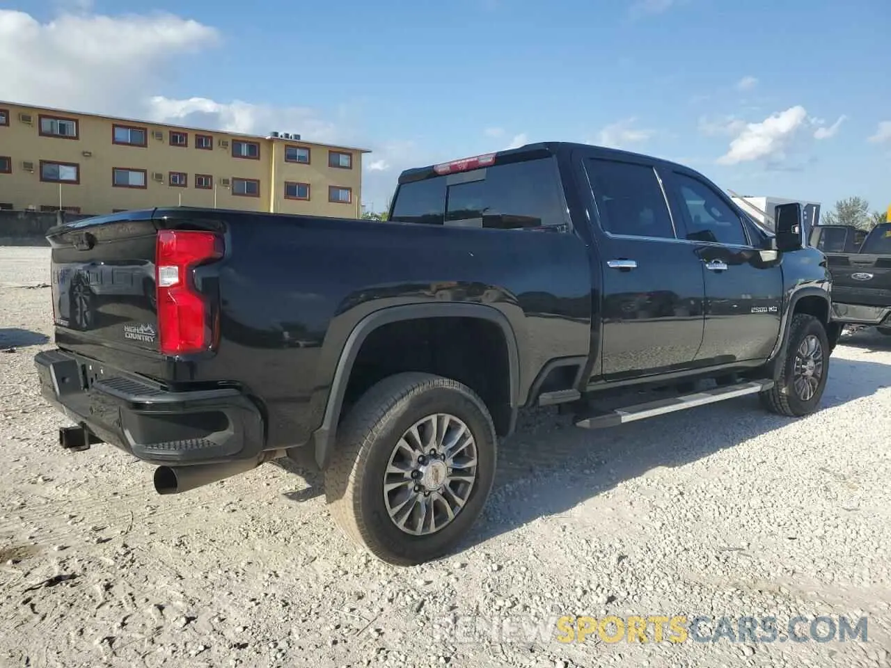 3 Фотография поврежденного автомобиля 1GC4YREYXMF271308 CHEVROLET ALL Models 2021