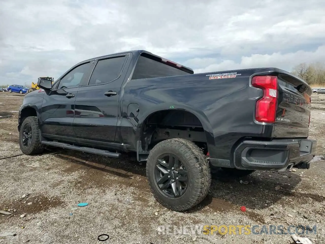 2 Фотография поврежденного автомобиля 1GCPYCEF5MZ374093 CHEVROLET ALL Models 2021