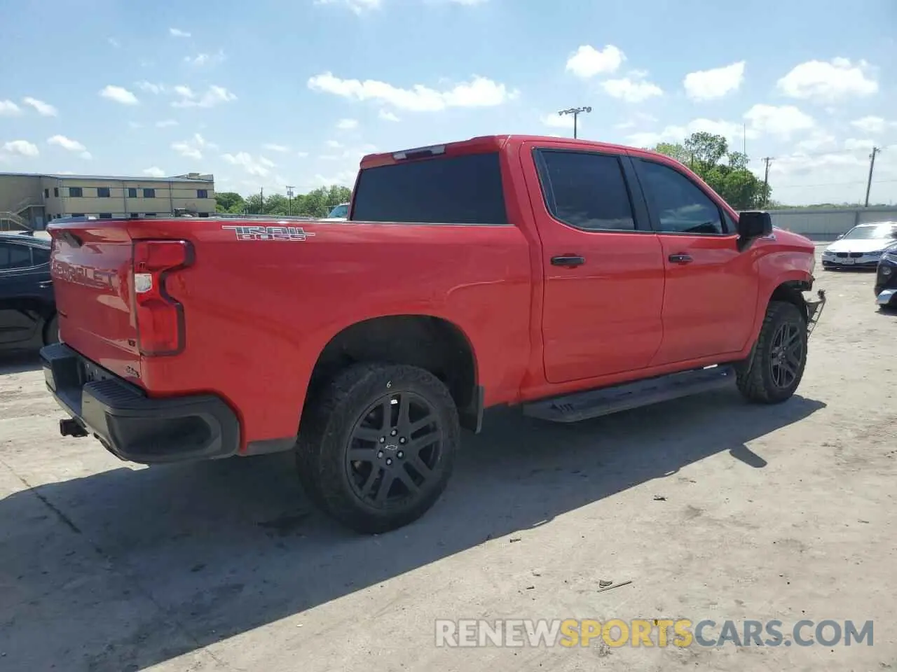 3 Фотография поврежденного автомобиля 1GCPYFED9MZ381726 CHEVROLET ALL Models 2021