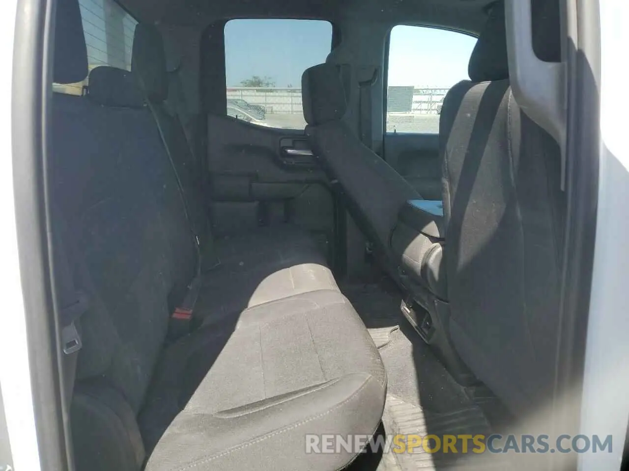 10 Фотография поврежденного автомобиля 1GCRWBEK9MZ360784 CHEVROLET ALL Models 2021
