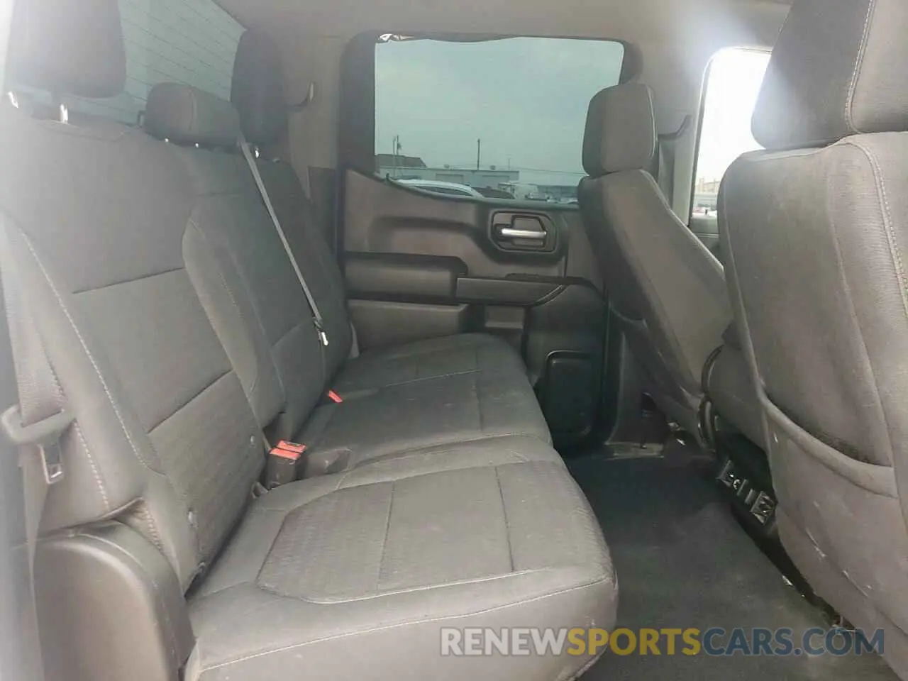 10 Фотография поврежденного автомобиля 1GCUYDED1MZ338280 CHEVROLET ALL Models 2021