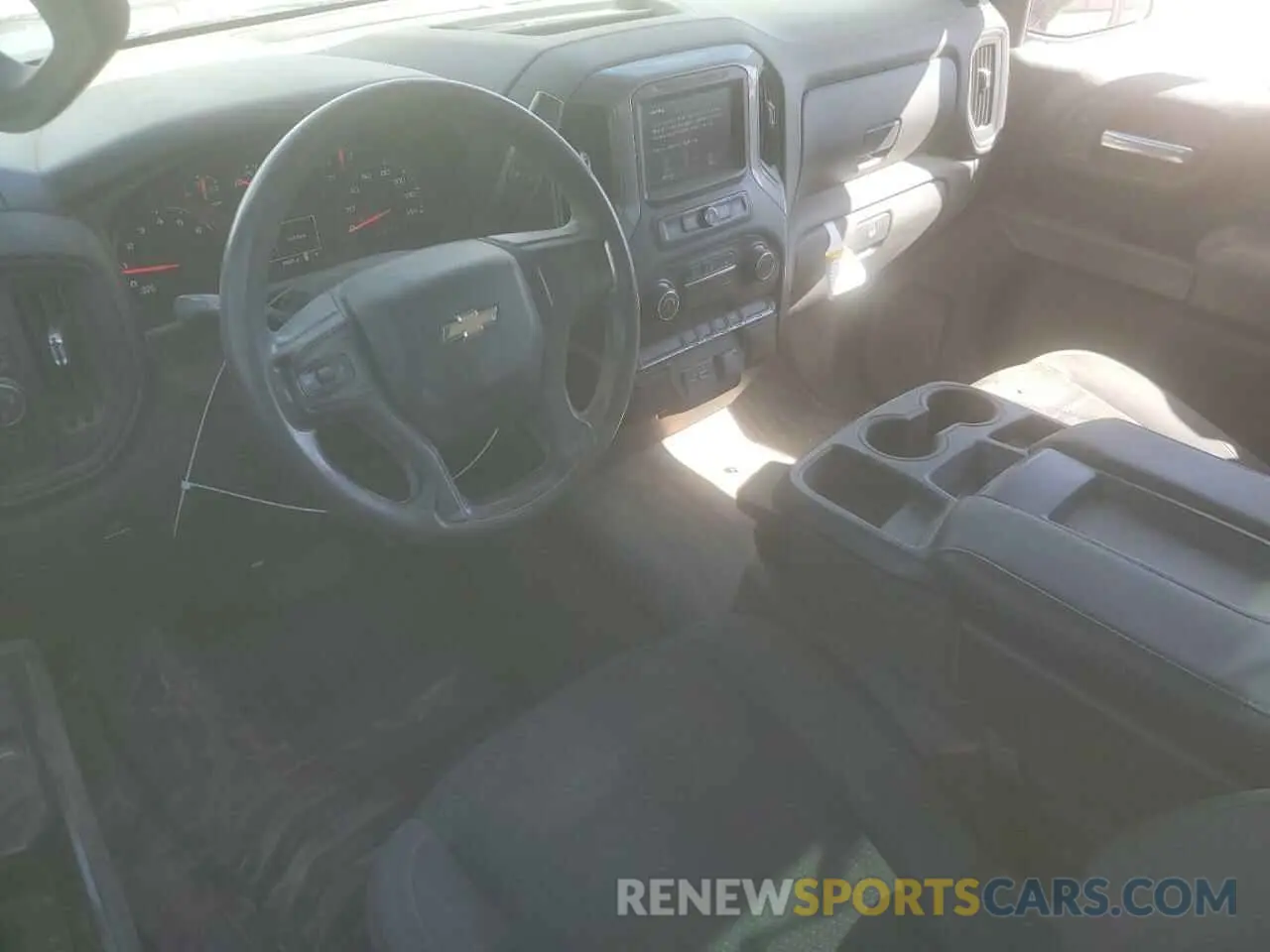8 Фотография поврежденного автомобиля 3GCNWAEF6MG335630 CHEVROLET ALL Models 2021