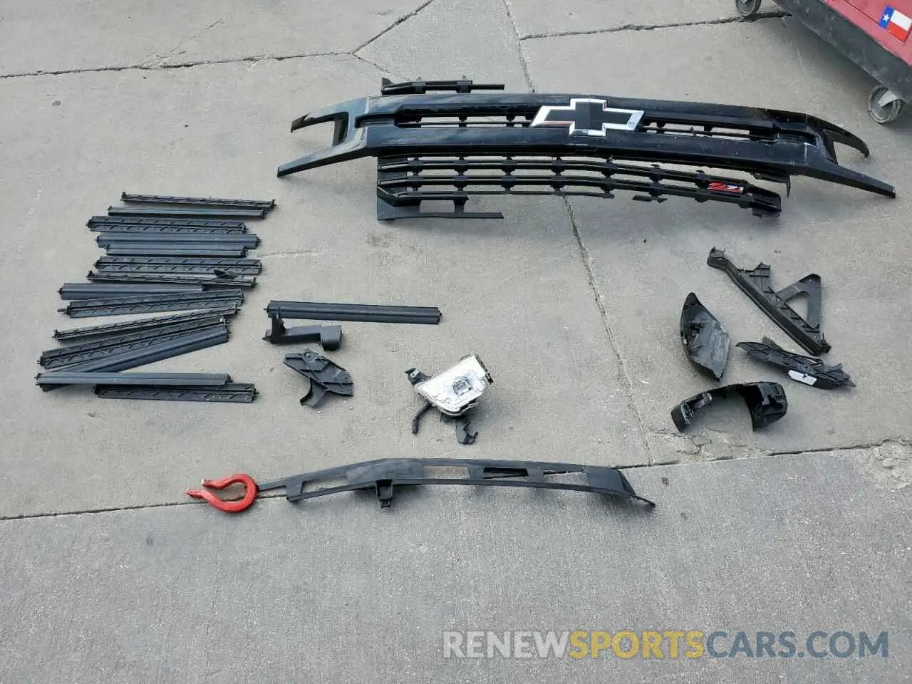 14 Photograph of a damaged car 3GCPYFEDXMG373702 CHEVROLET ALL Models 2021