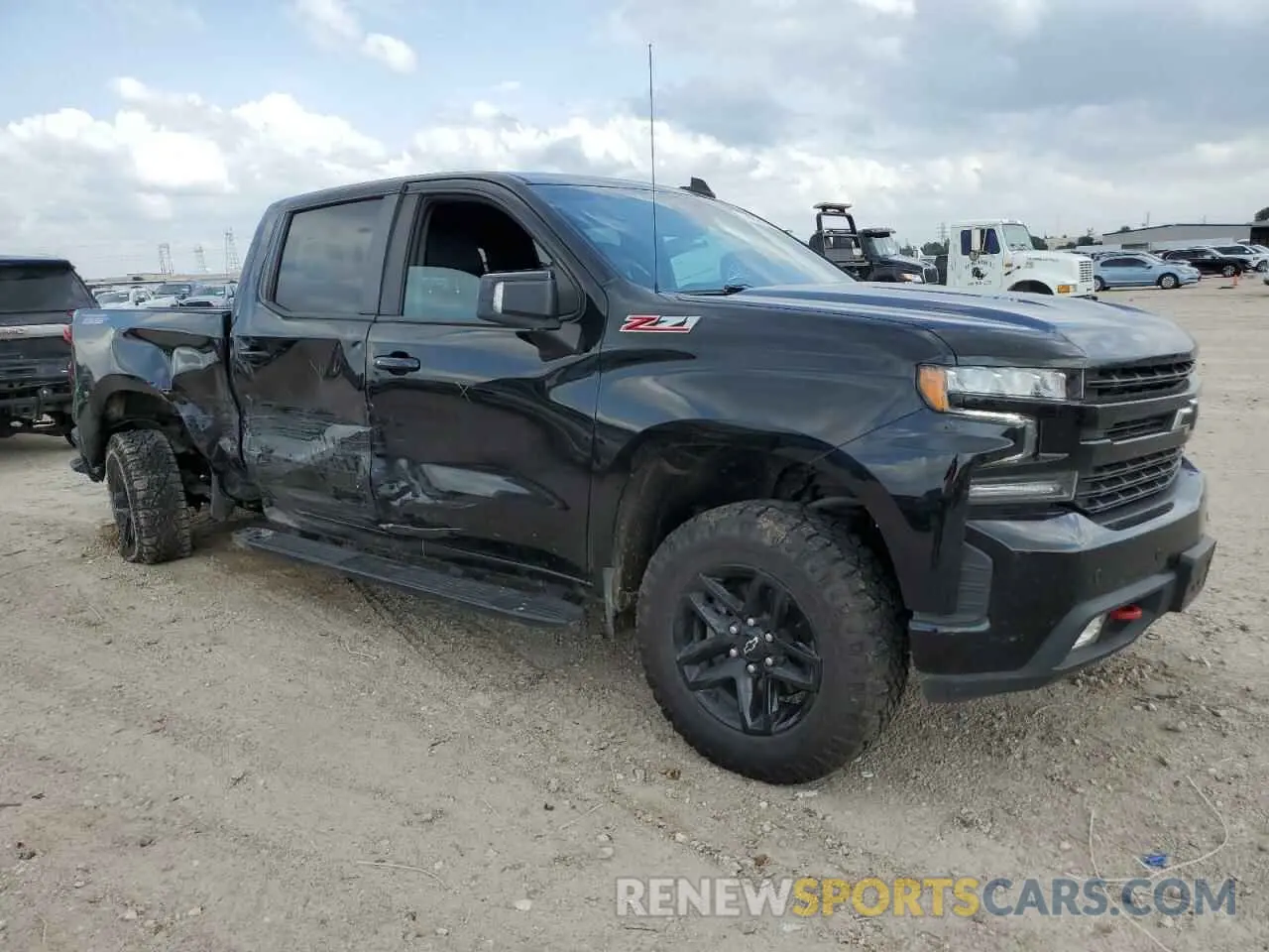4 Photograph of a damaged car 3GCPYFEL6MG114129 CHEVROLET ALL Models 2021