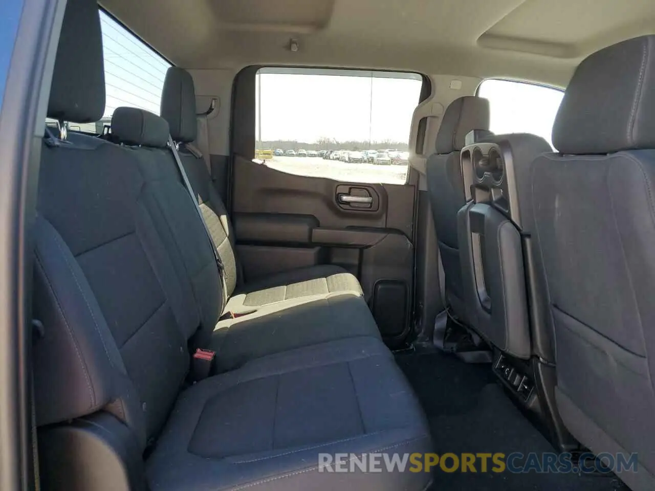 10 Фотография поврежденного автомобиля 3GCPYJEK7MG323728 CHEVROLET ALL Models 2021