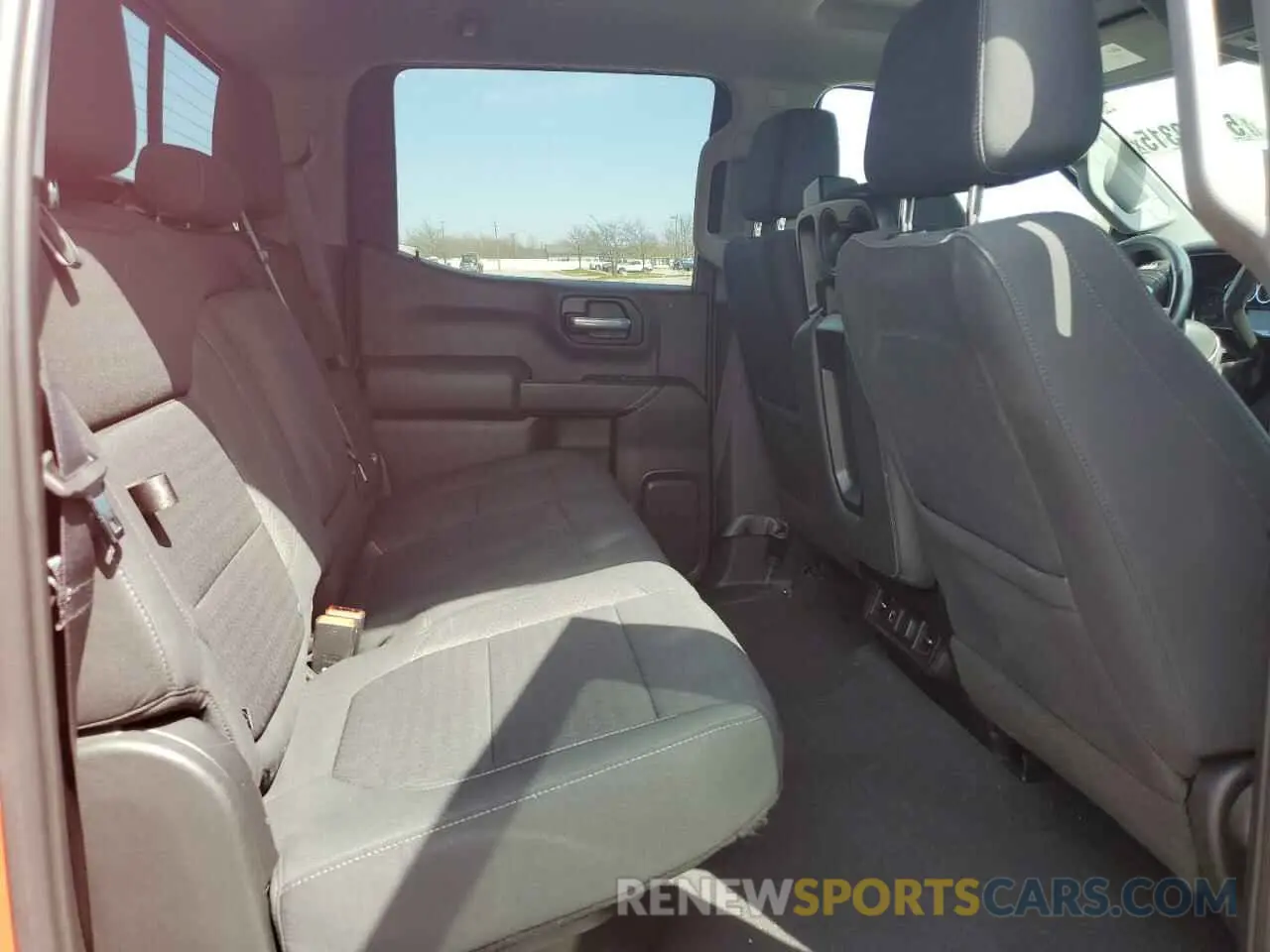 10 Фотография поврежденного автомобиля 3GCUYDED6MG310040 CHEVROLET ALL Models 2021