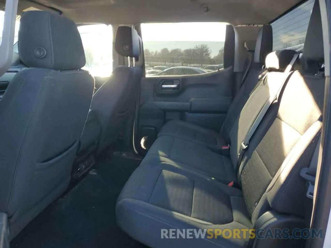 11 Фотография поврежденного автомобиля 3GCUYDED8MG215527 CHEVROLET ALL Models 2021