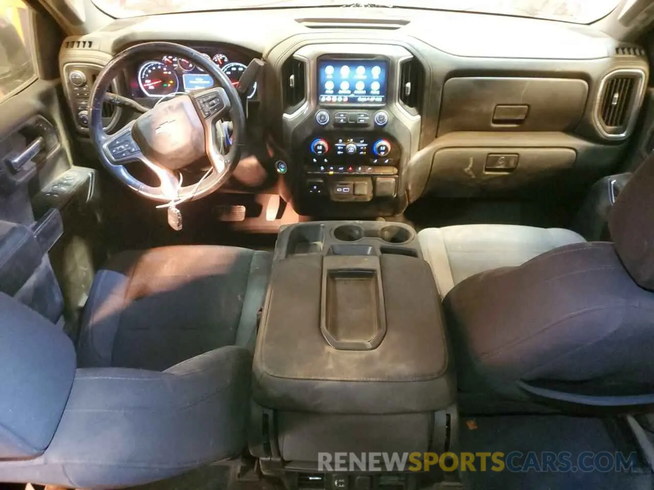 8 Фотография поврежденного автомобиля 3GCUYDEDXMG144556 CHEVROLET ALL Models 2021