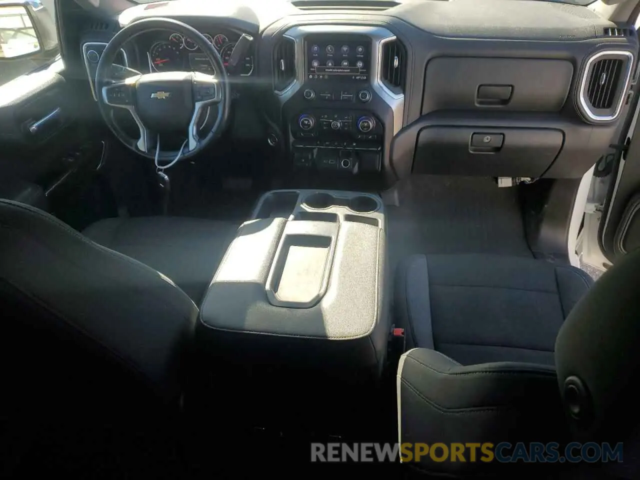 8 Фотография поврежденного автомобиля 3GCUYDET1MG276340 CHEVROLET ALL Models 2021
