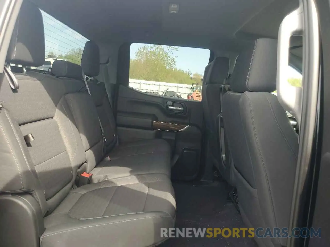 10 Фотография поврежденного автомобиля 3GCUYEET4MG296975 CHEVROLET ALL Models 2021