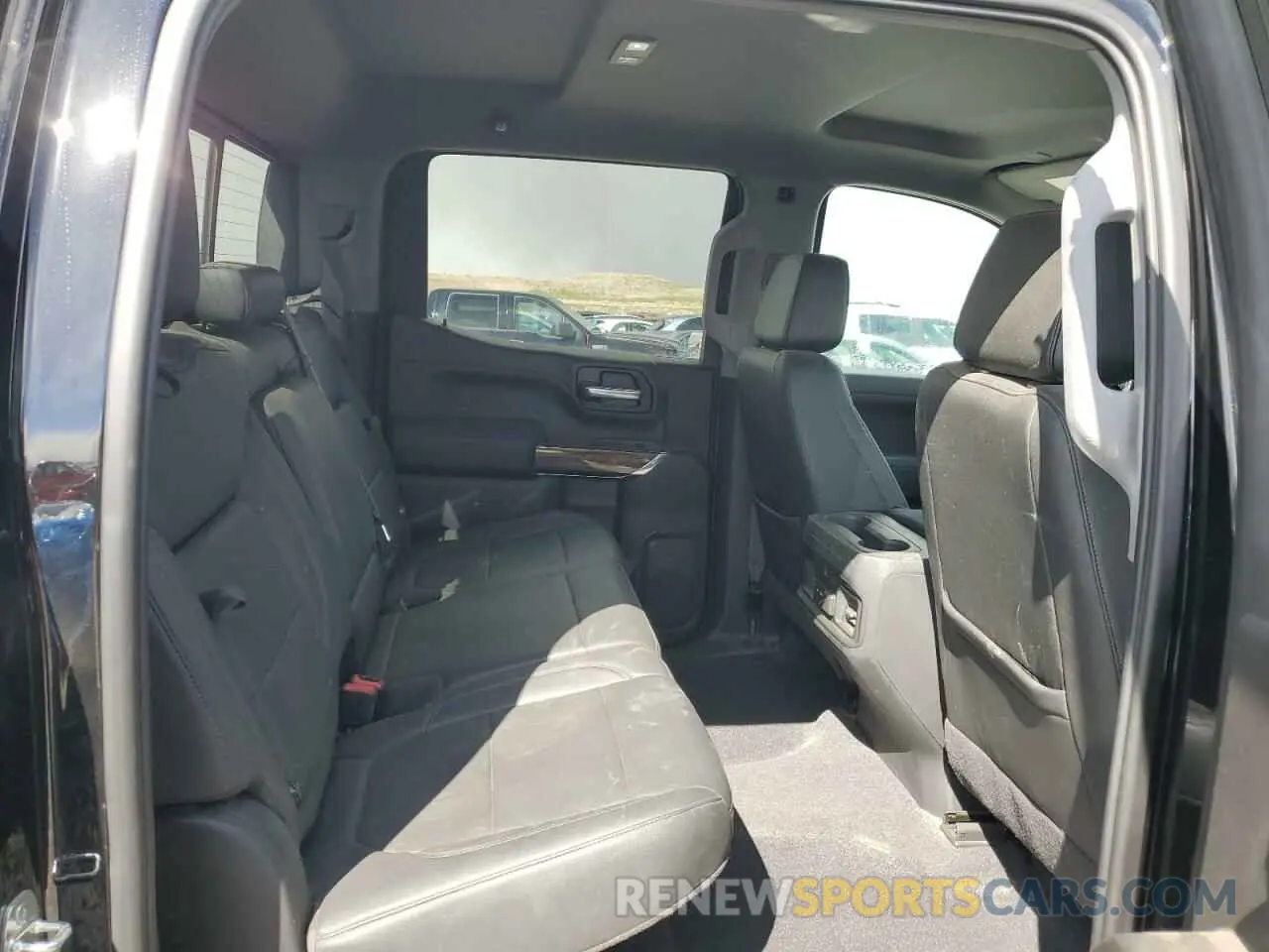 10 Фотография поврежденного автомобиля 3GCUYEETXMG242080 CHEVROLET ALL Models 2021
