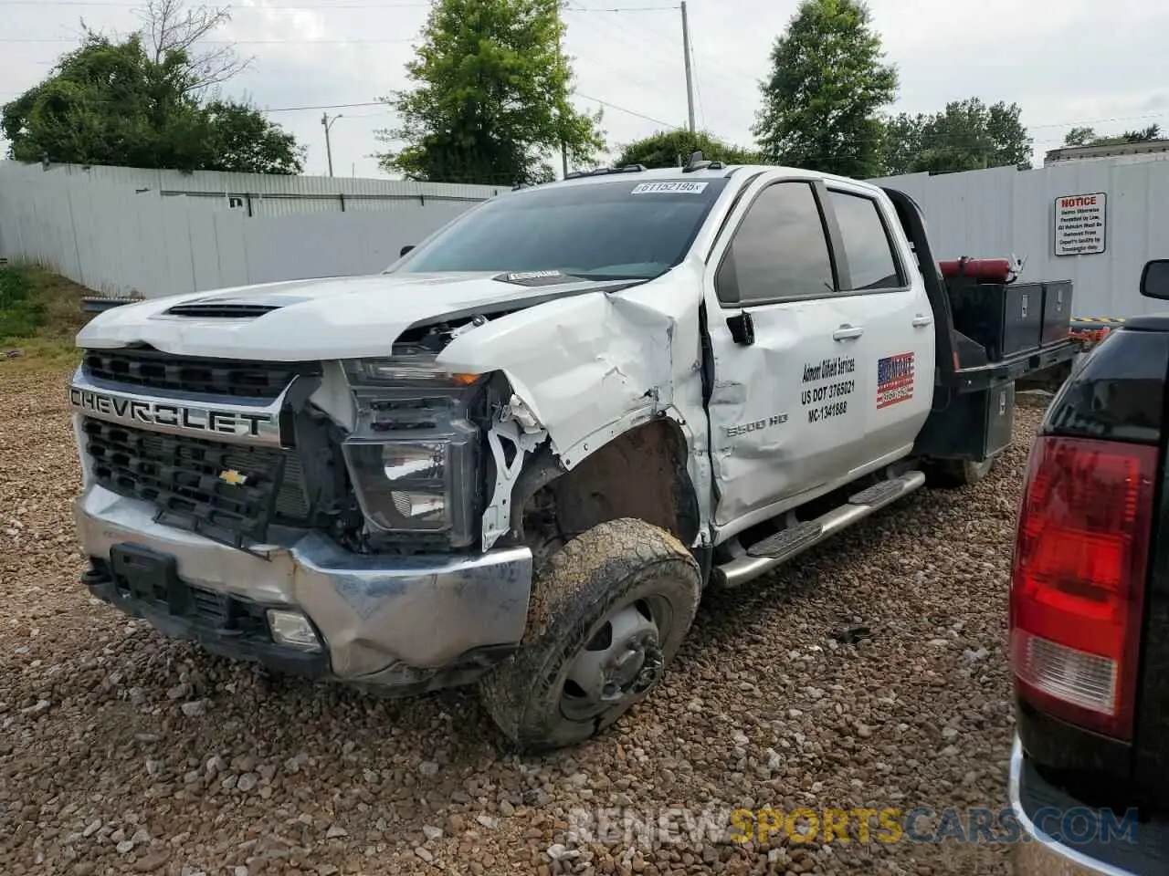 1 Photograph of a damaged car 1GB4YTEY1NF314338 CHEVROLET ALL Models 2022