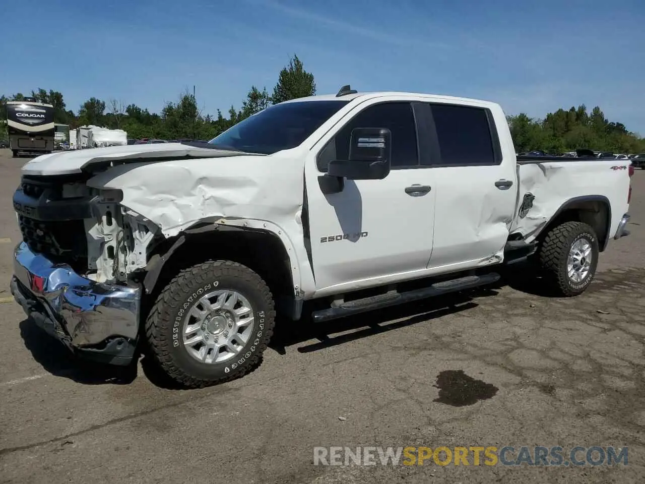 1 Photograph of a damaged car 1GC1YLE76NF227413 CHEVROLET ALL Models 2022
