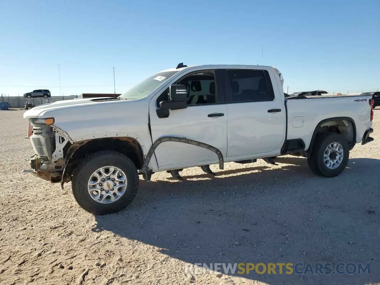 1 Photograph of a damaged car 1GC1YME78NF352368 CHEVROLET ALL Models 2022