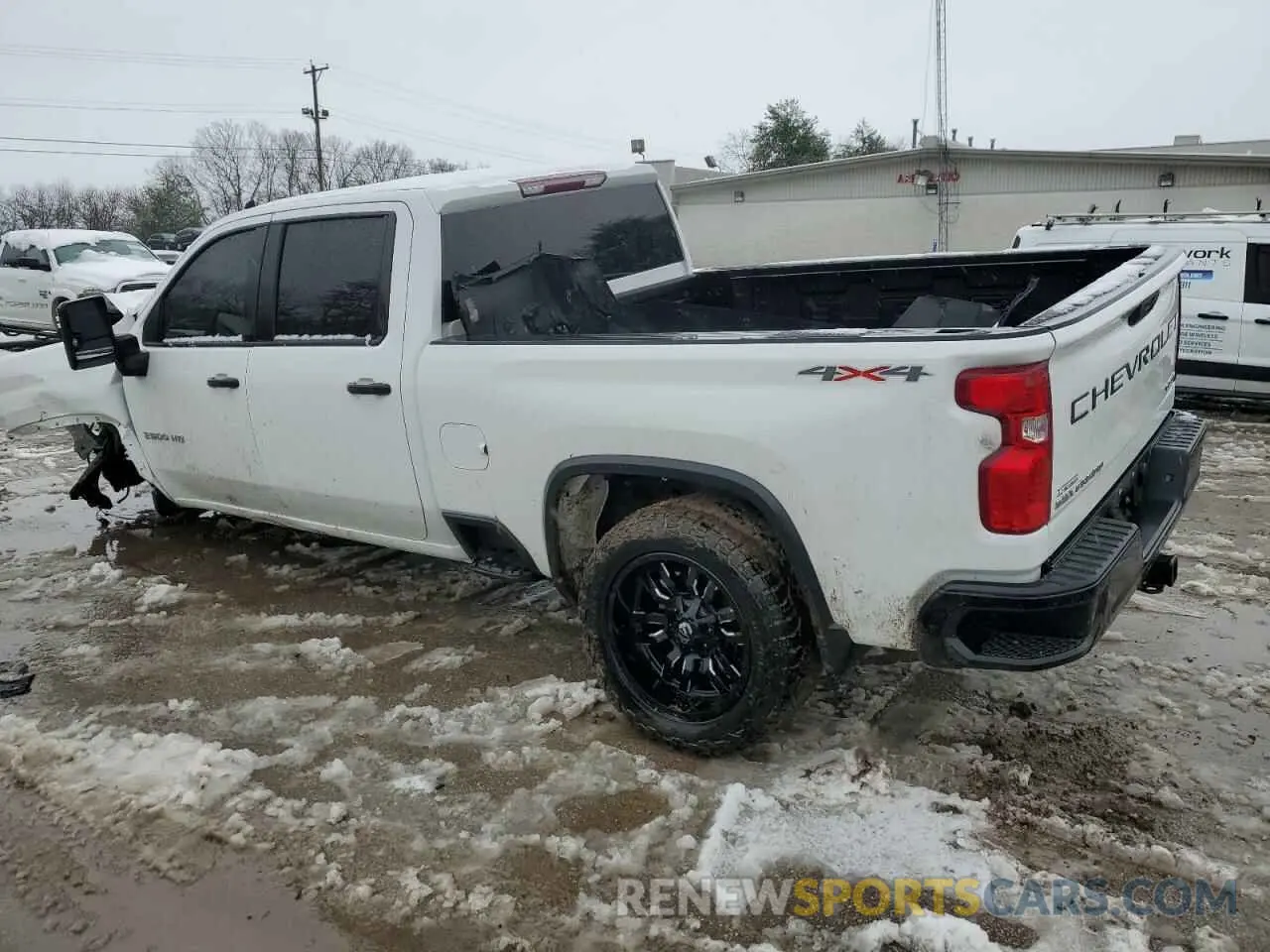 2 Фотография поврежденного автомобиля 1GC4YMEY1NF104744 CHEVROLET ALL Models 2022