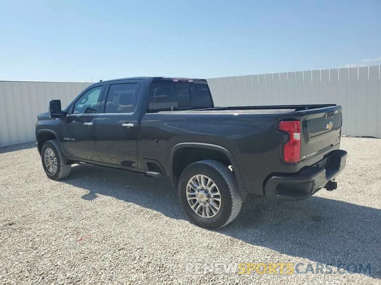 2 Фотография поврежденного автомобиля 1GC4YREY2NF365944 CHEVROLET ALL Models 2022
