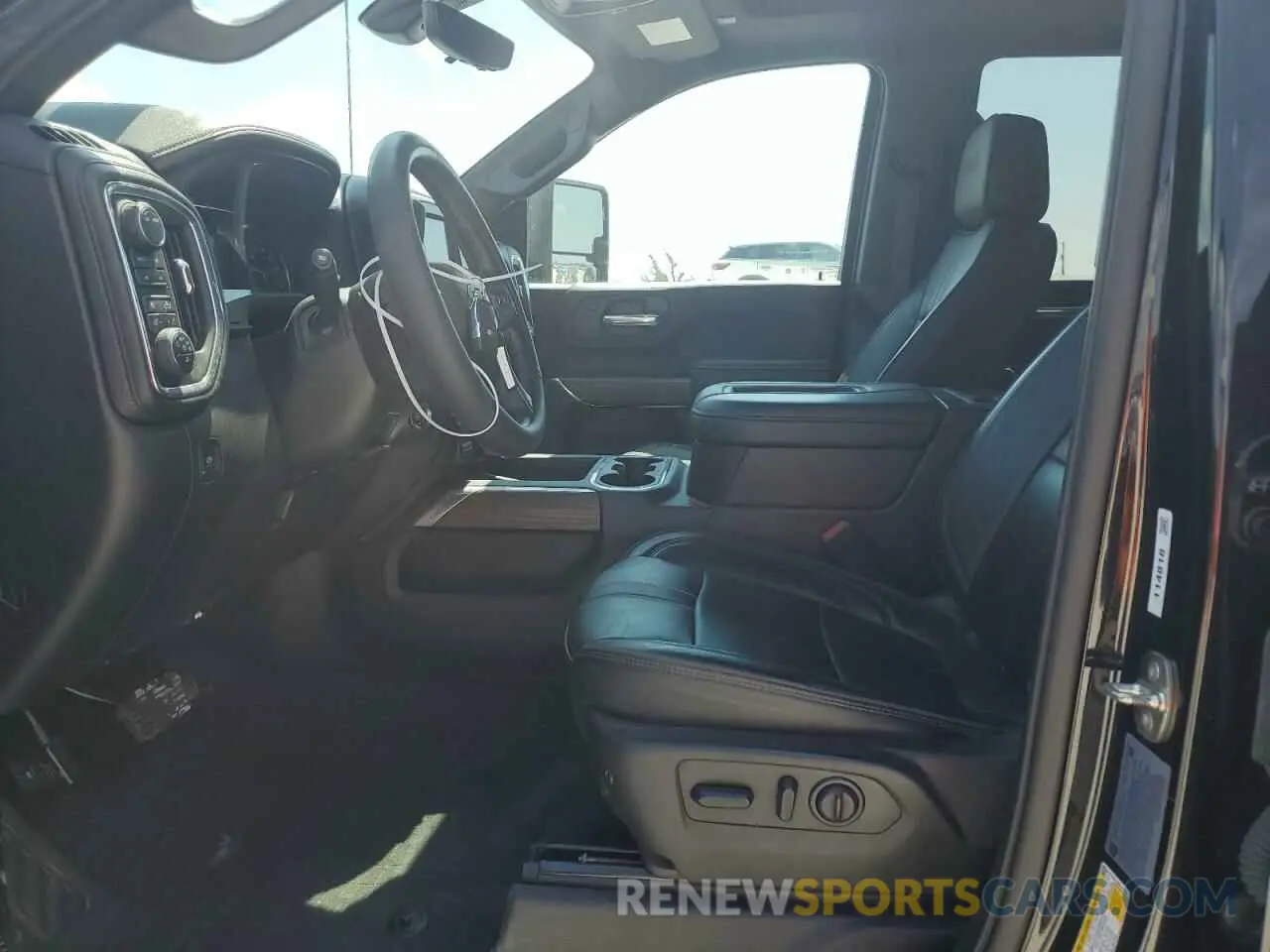 7 Фотография поврежденного автомобиля 1GC4YREY2NF365944 CHEVROLET ALL Models 2022