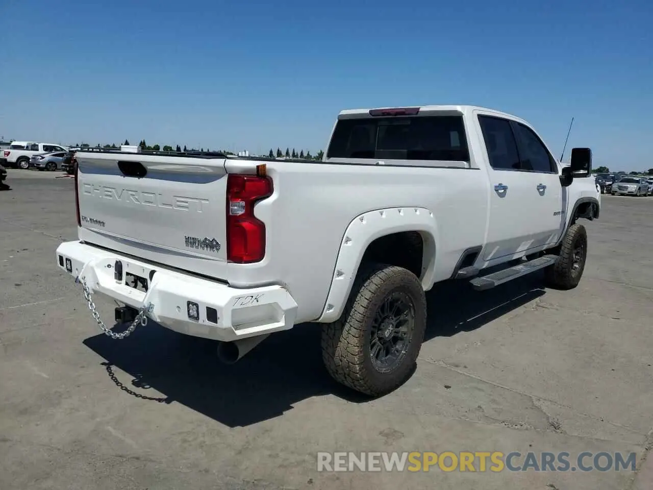 3 Фотография поврежденного автомобиля 1GC4YREY6NF105675 CHEVROLET ALL Models 2022