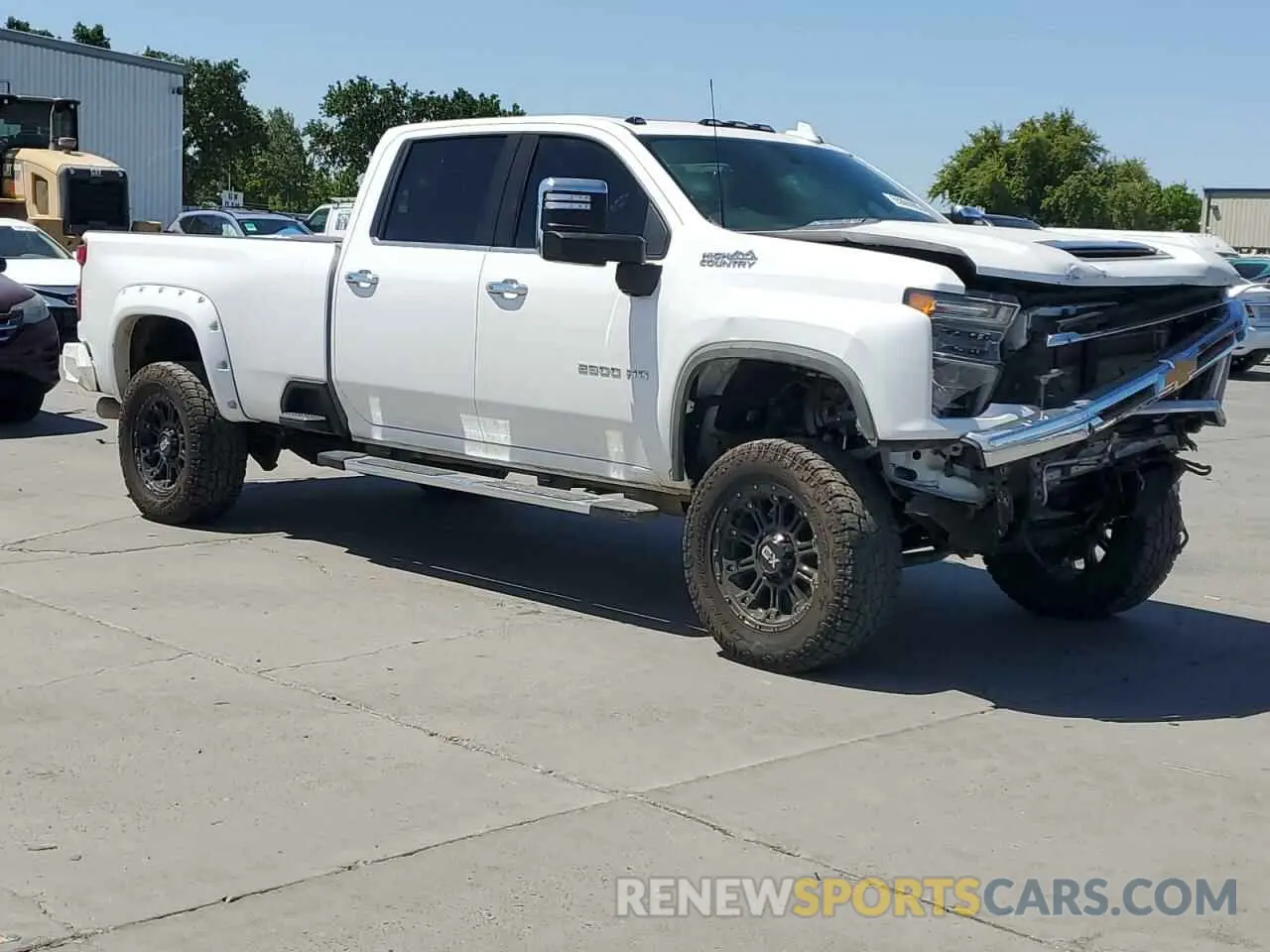 4 Фотография поврежденного автомобиля 1GC4YREY6NF105675 CHEVROLET ALL Models 2022