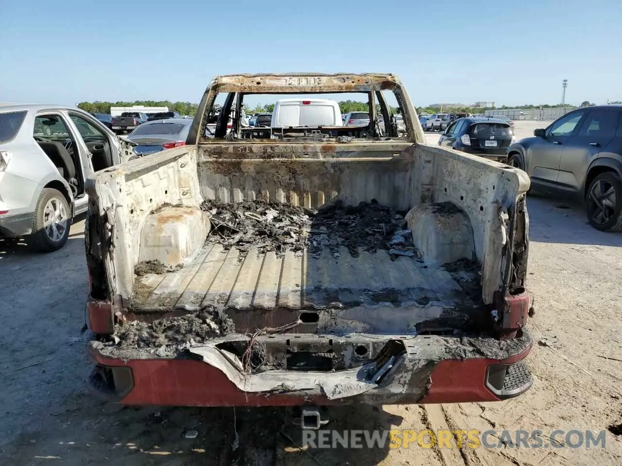 6 Фотография поврежденного автомобиля 1GCPWBEK4NZ236768 CHEVROLET ALL Models 2022