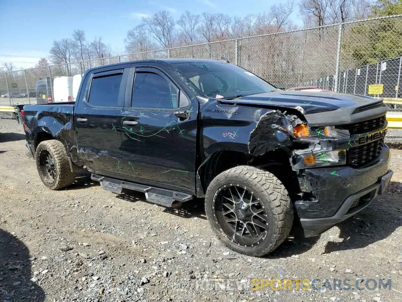 4 Фотография поврежденного автомобиля 1GCPYBEKXNZ120758 CHEVROLET ALL Models 2022
