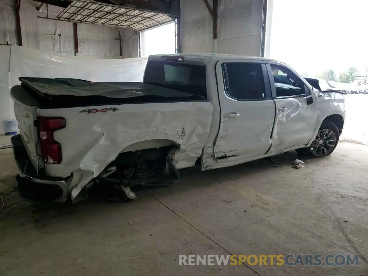 3 Фотография поврежденного автомобиля 1GCPYJEK3NZ238340 CHEVROLET ALL Models 2022